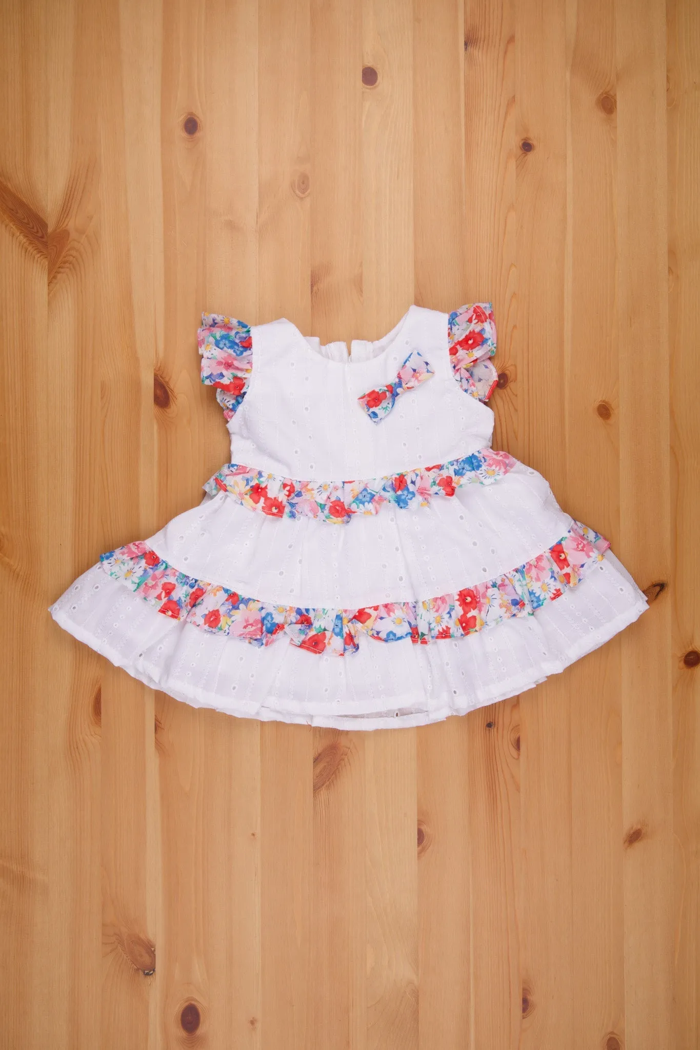 Chic White Multi-Tiered Cotton Baby Dress Floral Print Embellishment & Hakoba Fabric with Floral Bow