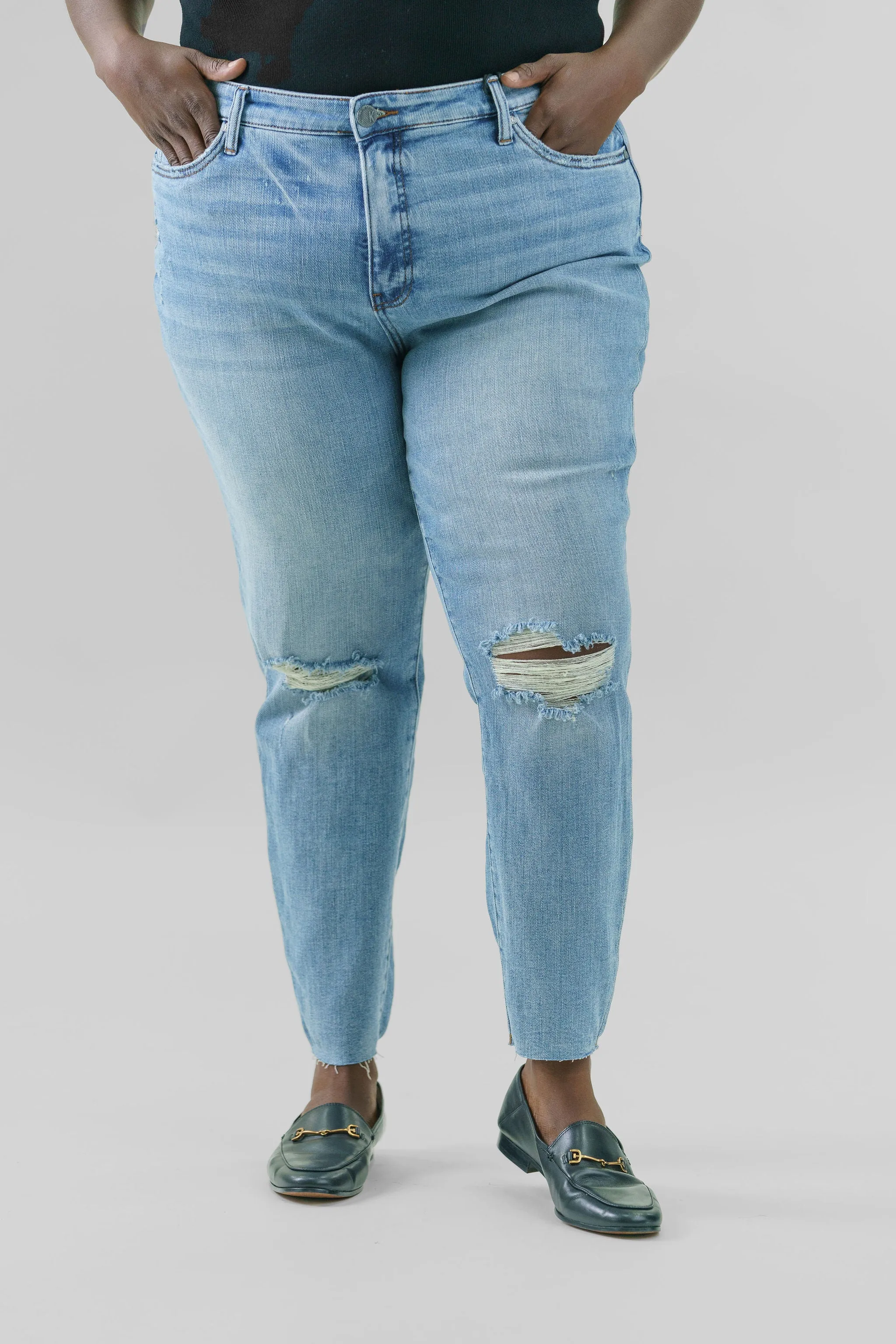 RACHAEL HIGH RISE MOM JEAN