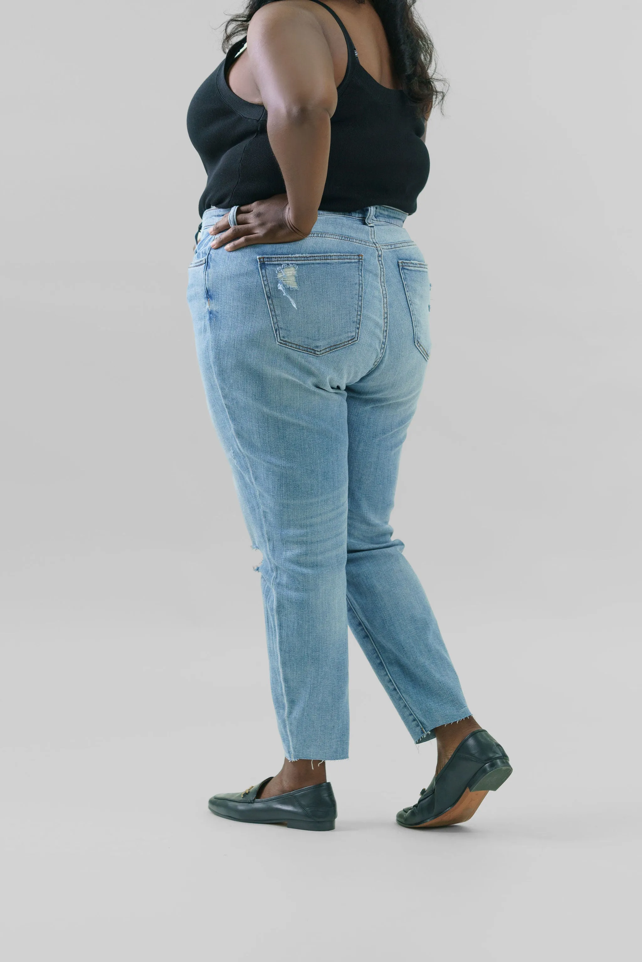 RACHAEL HIGH RISE MOM JEAN