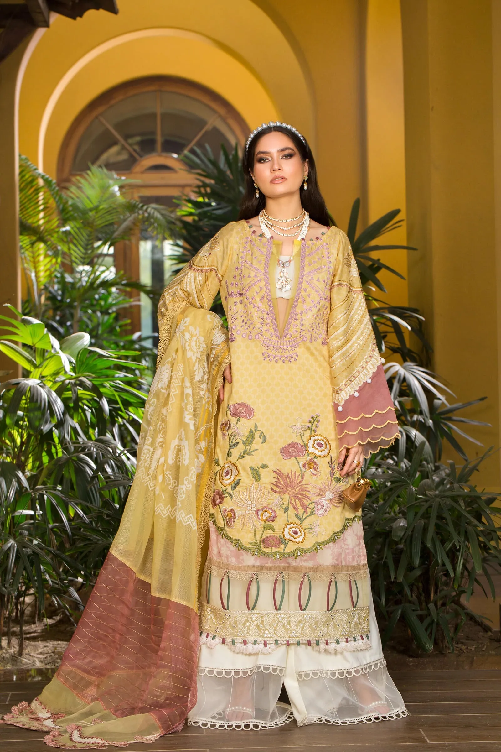 Shiza Hassan Izel Luxury Lawn Collection – 4-B Zane